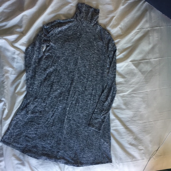 Turtleneck long sleeve dress - Picture 2 of 2